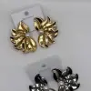Brinco Feminino Flor com Perola - Image 2