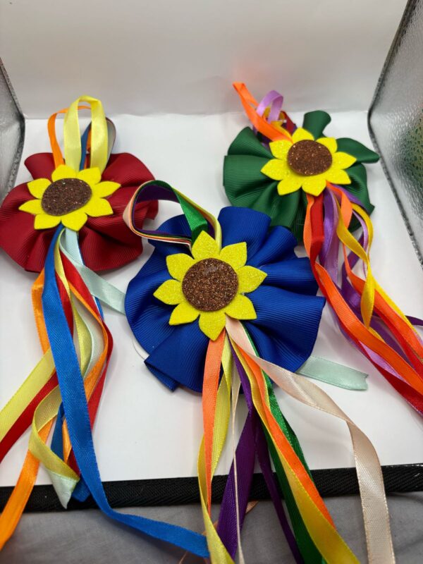 Enfeite Bico de Pato Girassol com Fitas Coloridas – Festa Junina - Image 6