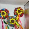 Enfeite Bico de Pato Girassol com Fitas Coloridas – Festa Junina - Imagem 4
