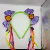 Tiara Junina com Xuxinhas Decoradas – Laço Xadrez e Fitas Coloridas - Imagem 3